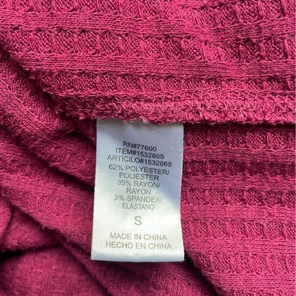 Chaser Waffle Knit Pullover Hoodie Curved Hem Top Raspberry Women’s Size Small - Picture 7 of 10
